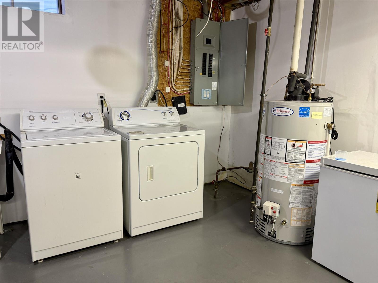 56 Farrell Cres, Elliot Lake, ON - Indoor Photo Showing Laundry Room