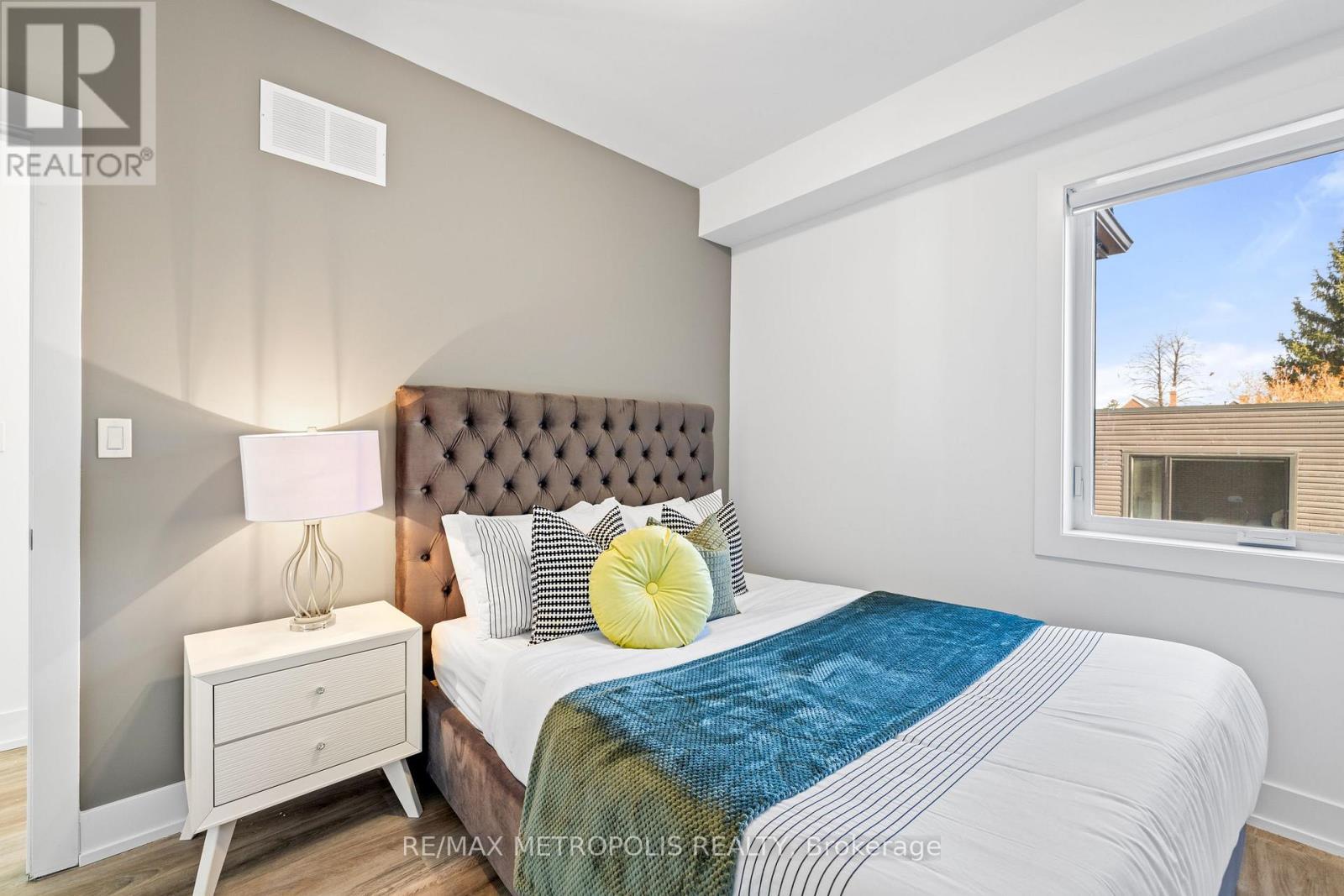 Unit A - 449 Lansdowne Avenue, Toronto, ON - Indoor Photo Showing Bedroom