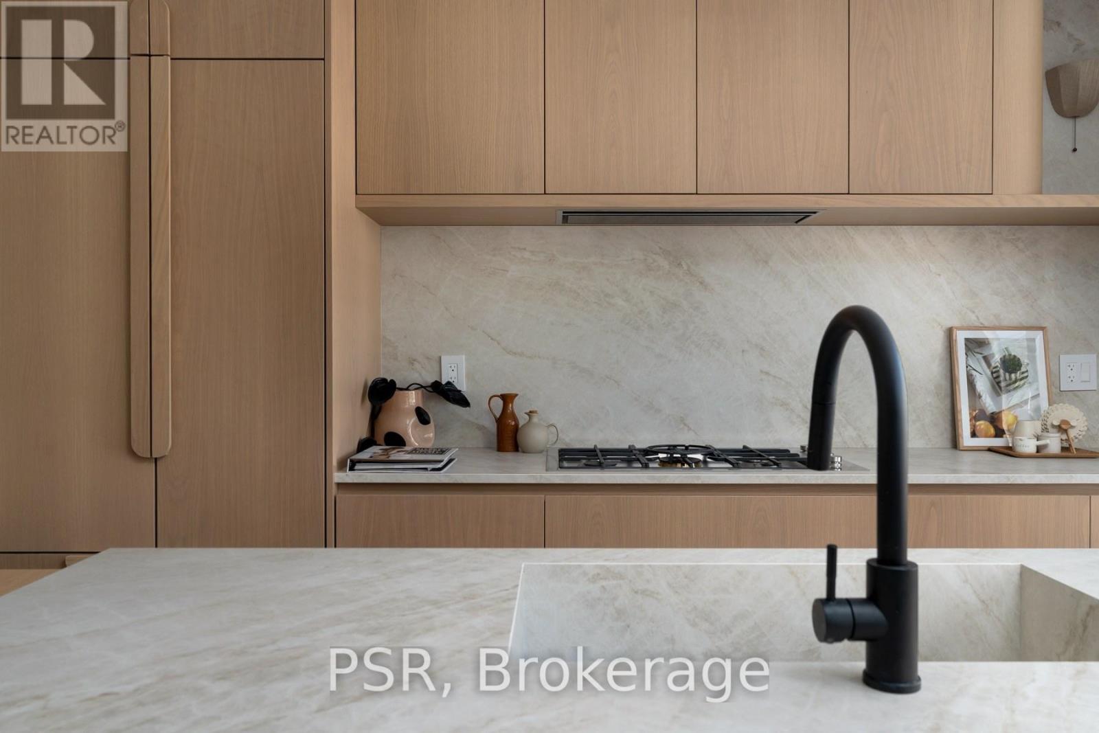 538 Duplex Avenue, Toronto, ON - Indoor