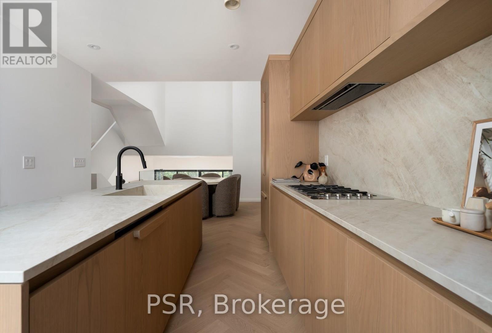 538 Duplex Avenue, Toronto, ON - Indoor Photo Showing Kitchen