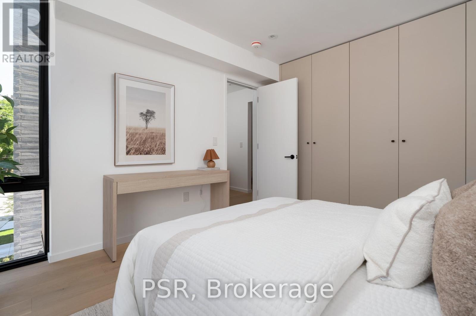 538 Duplex Avenue, Toronto, ON - Indoor Photo Showing Bedroom