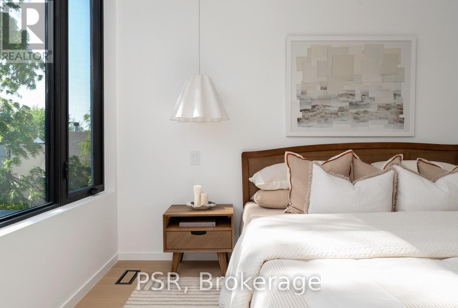 538 Duplex Avenue, Toronto, ON - Indoor Photo Showing Bedroom