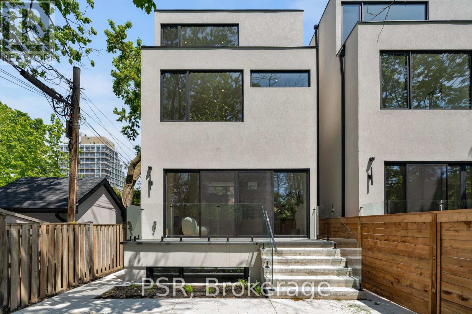 538 Duplex Avenue, Toronto, ON - Outdoor
