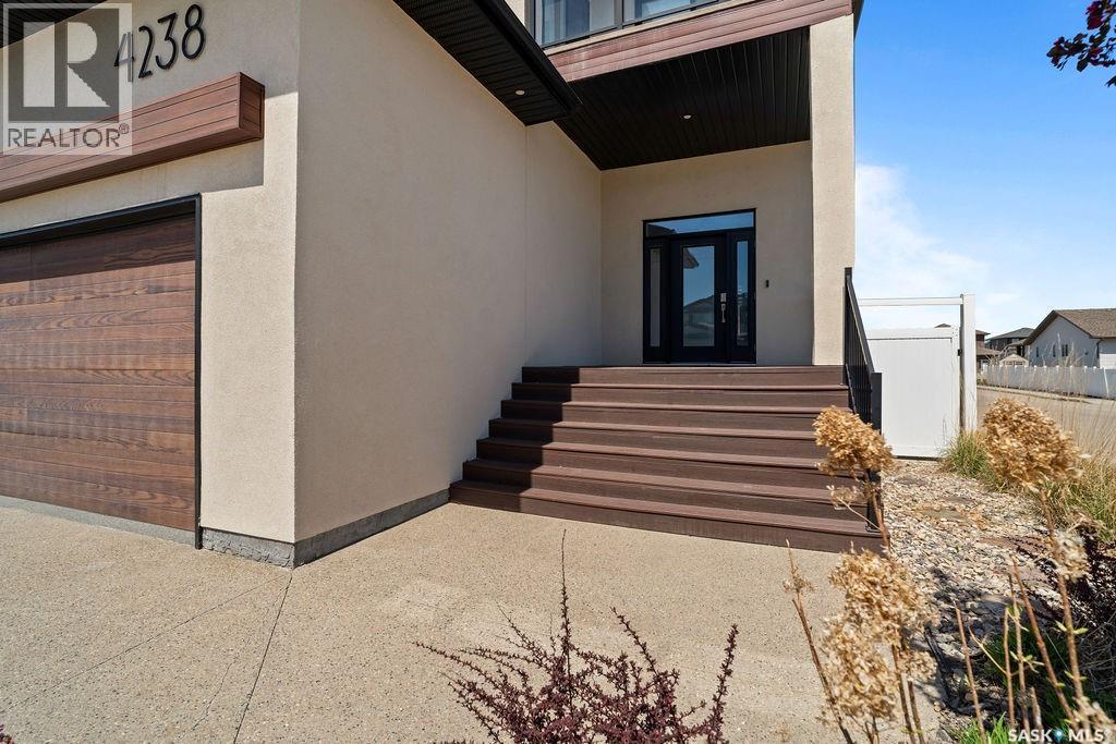4238 Green Olive Way E, Regina, SK - Outdoor