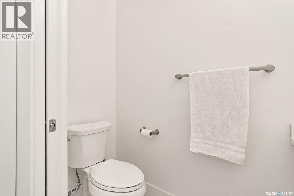 4238 Green Olive Way E, Regina, SK - Indoor Photo Showing Bathroom