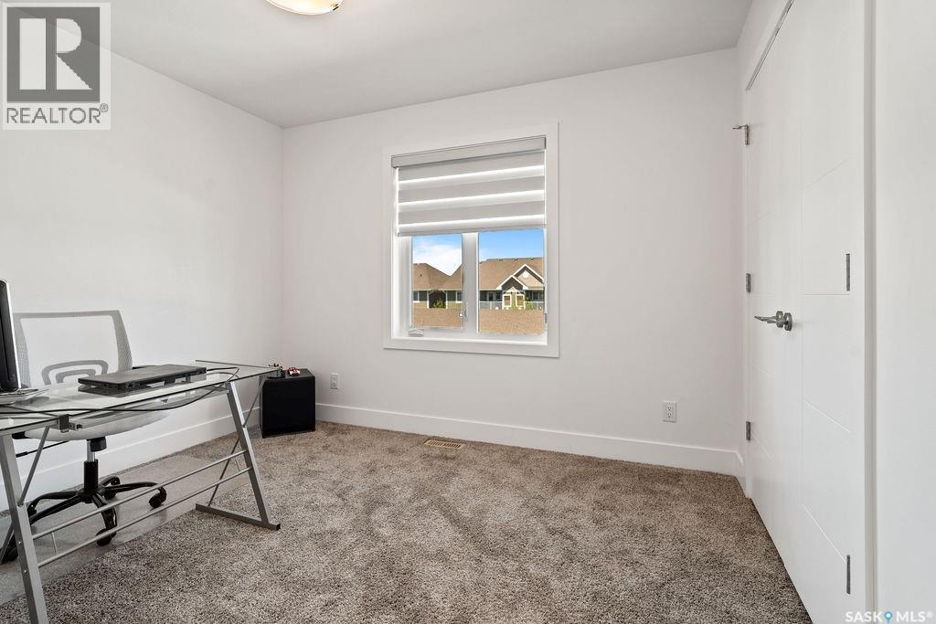 4238 Green Olive Way E, Regina, SK - Indoor Photo Showing Office