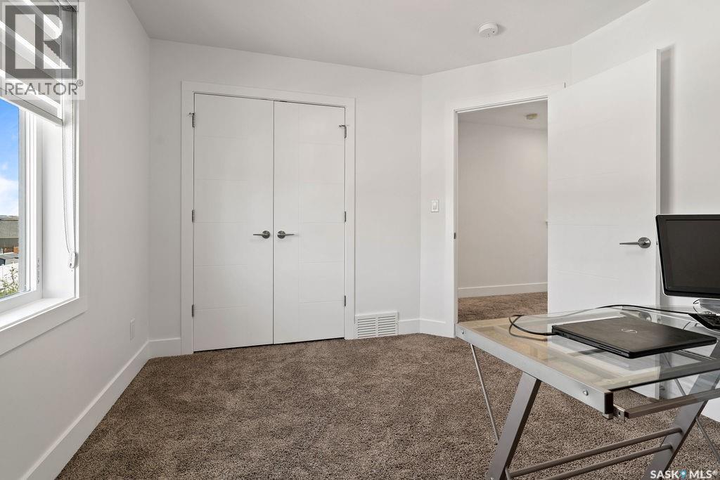 4238 Green Olive Way E, Regina, SK - Indoor Photo Showing Other Room