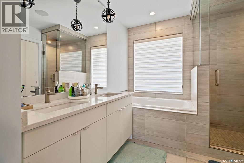 4238 Green Olive Way E, Regina, SK - Indoor Photo Showing Bathroom
