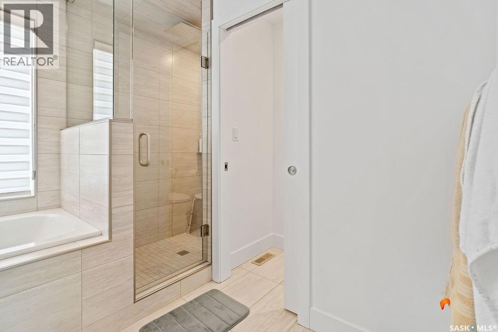 4238 Green Olive Way E, Regina, SK - Indoor Photo Showing Bathroom