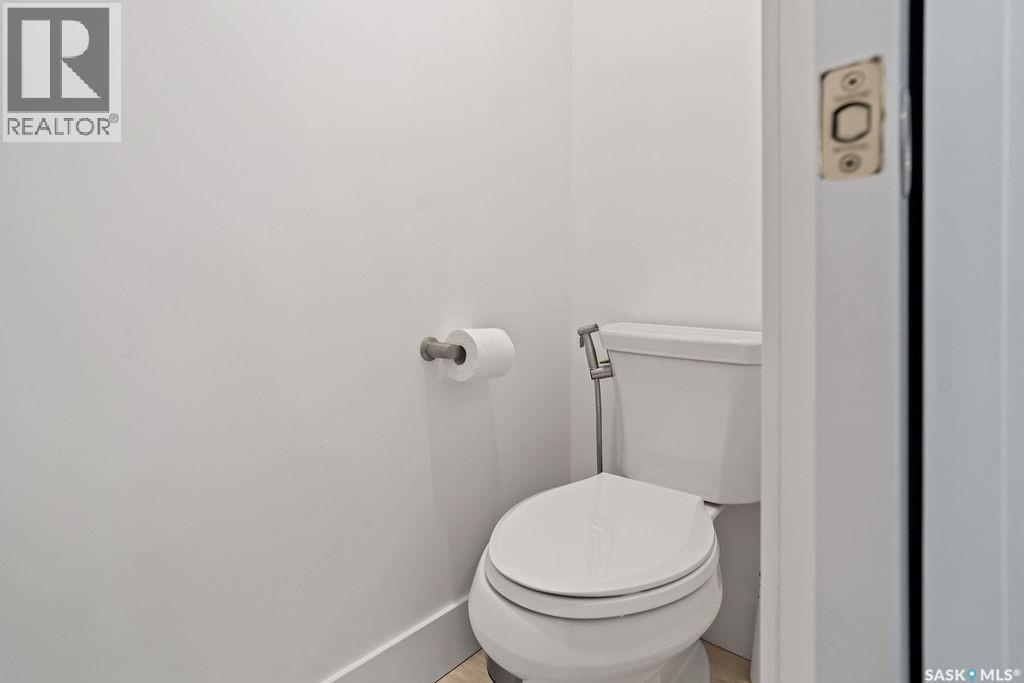 4238 Green Olive Way E, Regina, SK - Indoor Photo Showing Bathroom