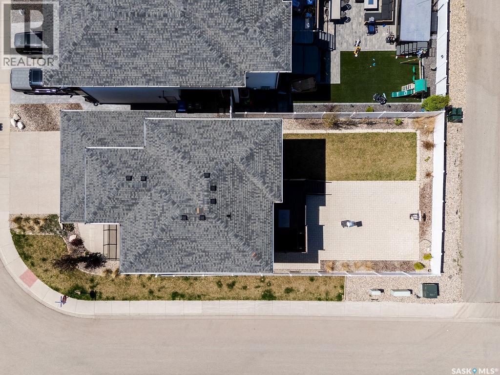 4238 Green Olive Way E, Regina, SK - Outdoor