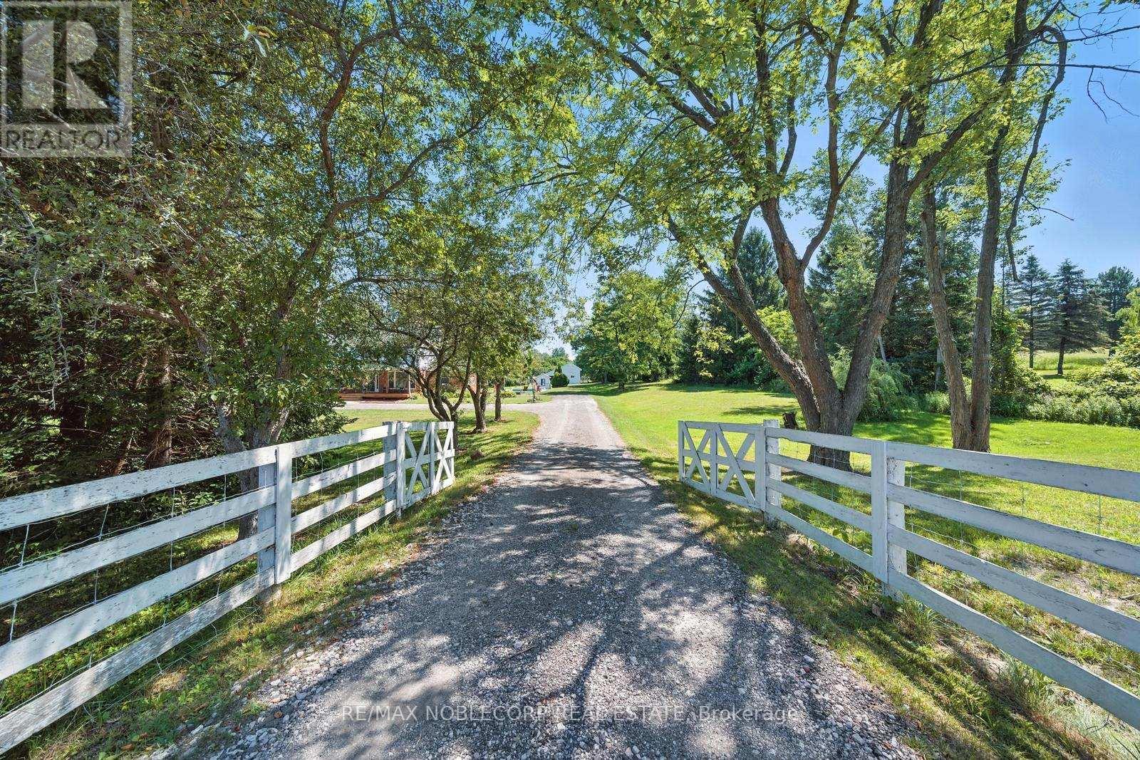 2037 15Th Side Road, New Tecumseth, ON - Outdoor
