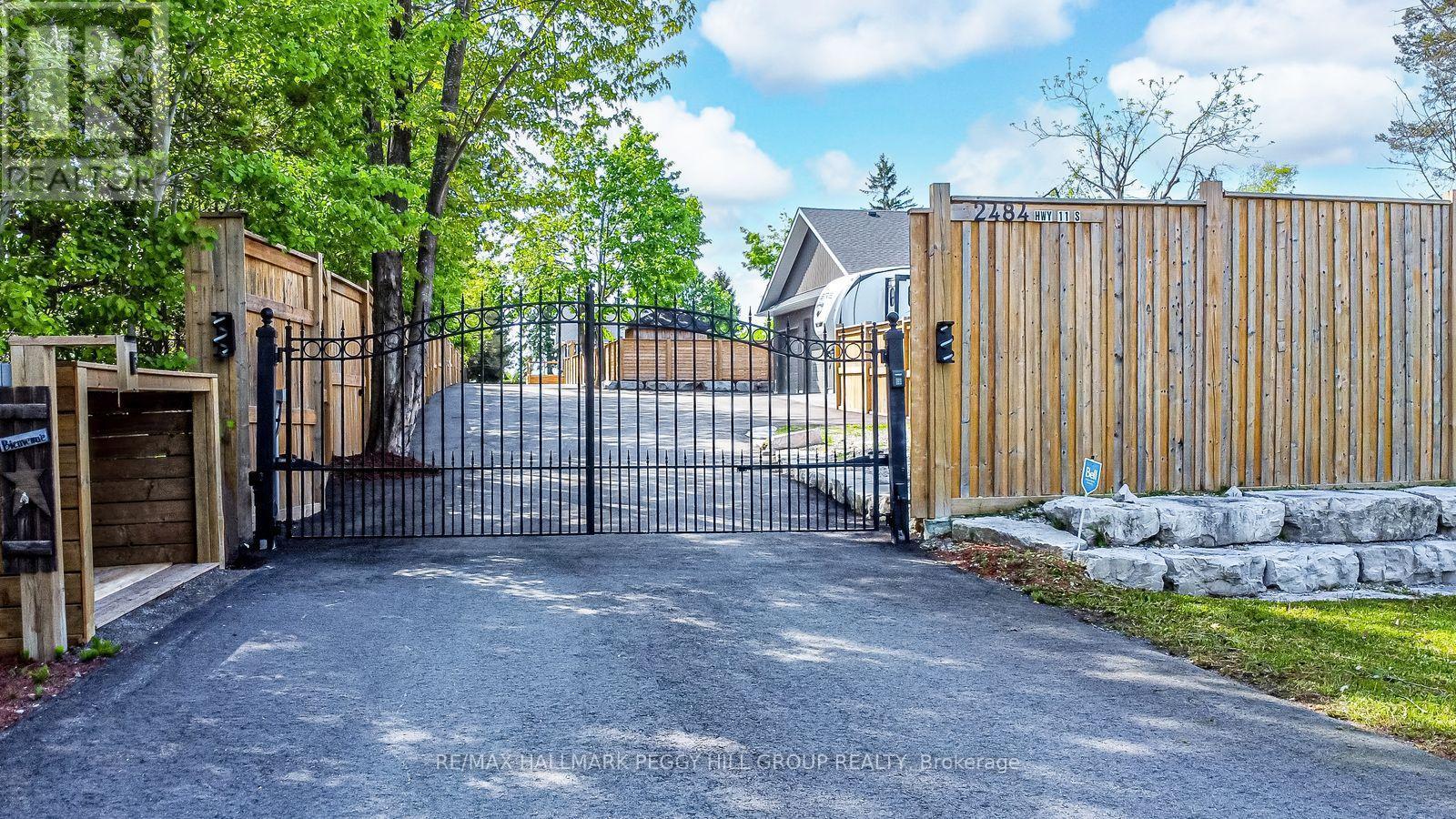 2484 Highway 11 S, Oro-Medonte, ON - Outdoor