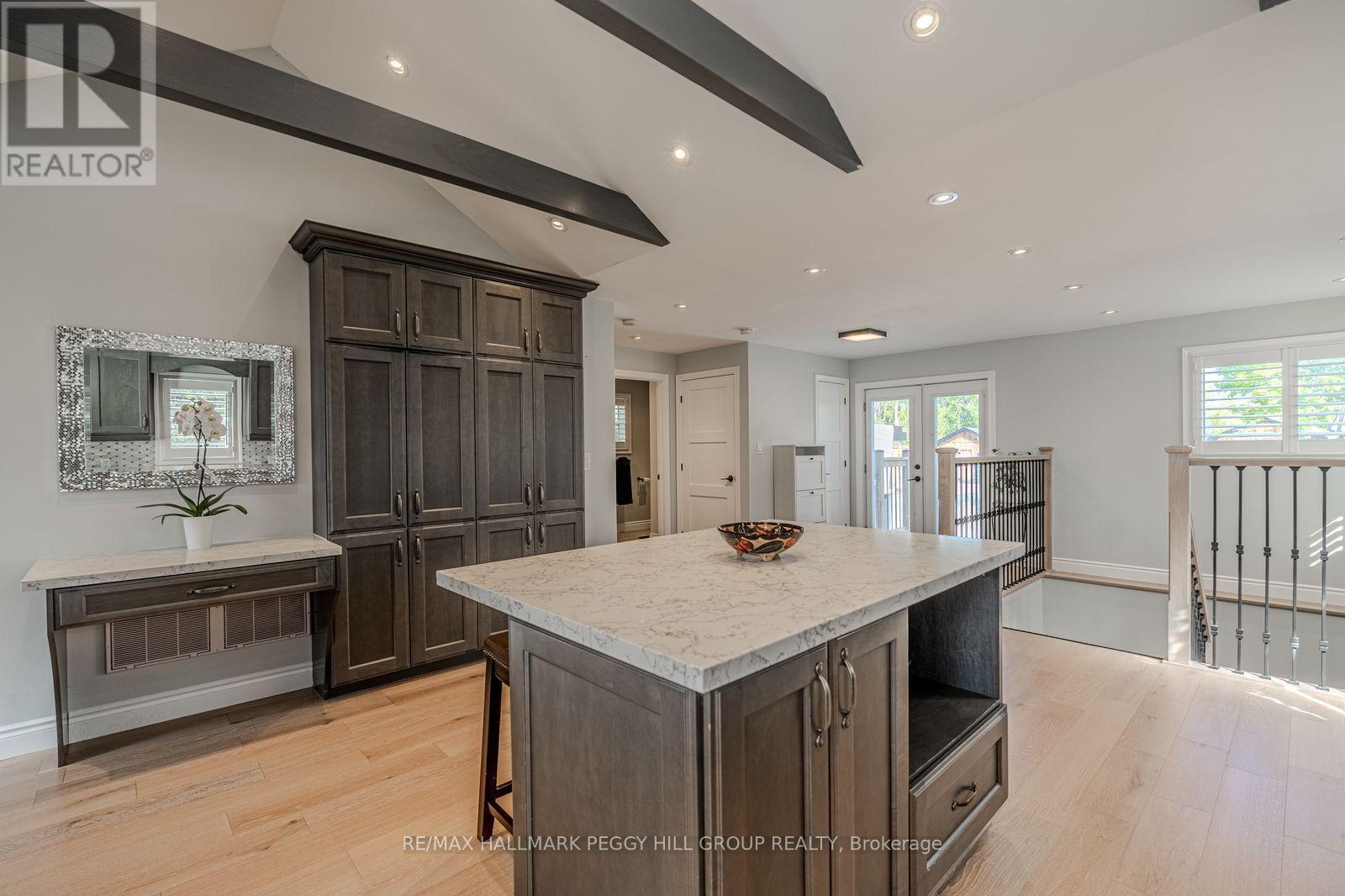 2484 Highway 11 S, Oro-Medonte, ON - Indoor
