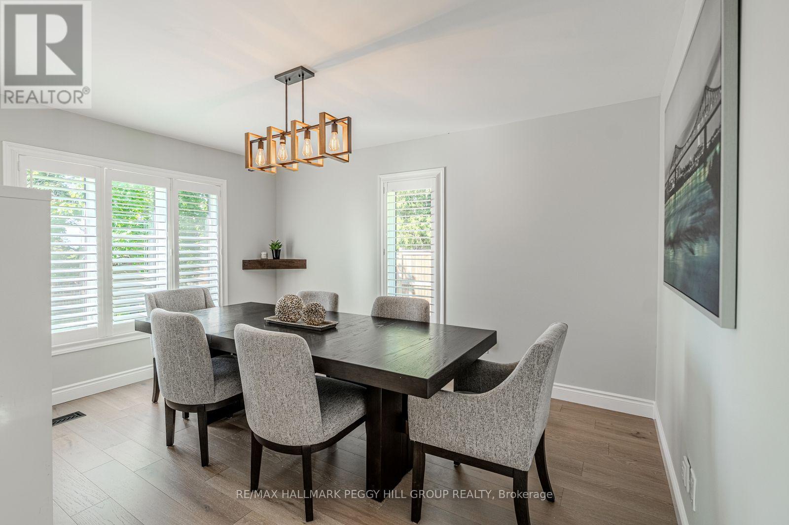 2484 Highway 11 S, Oro-Medonte, ON - Indoor Photo Showing Dining Room