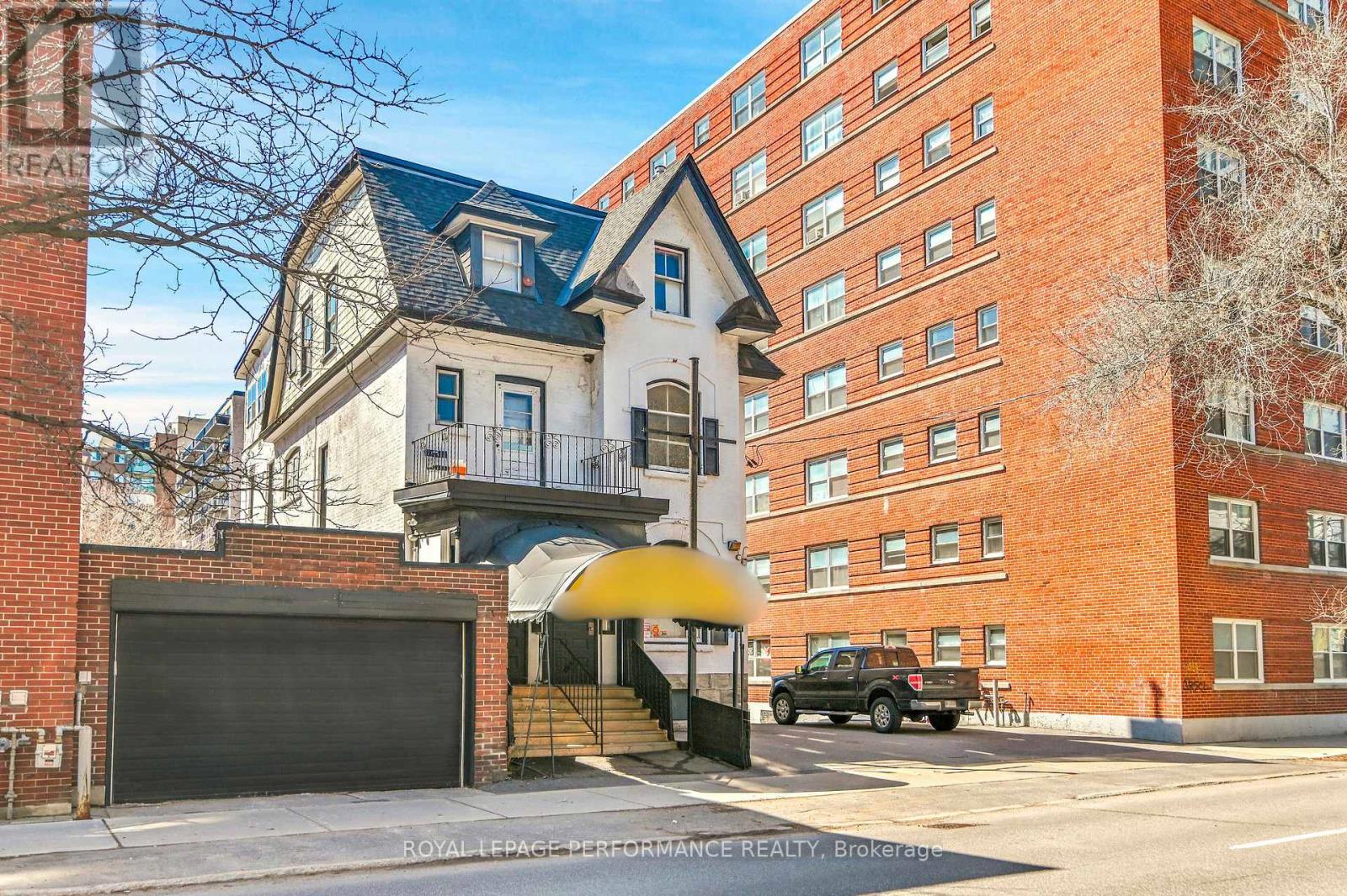 200 Metcalfe Street, Ottawa, ON