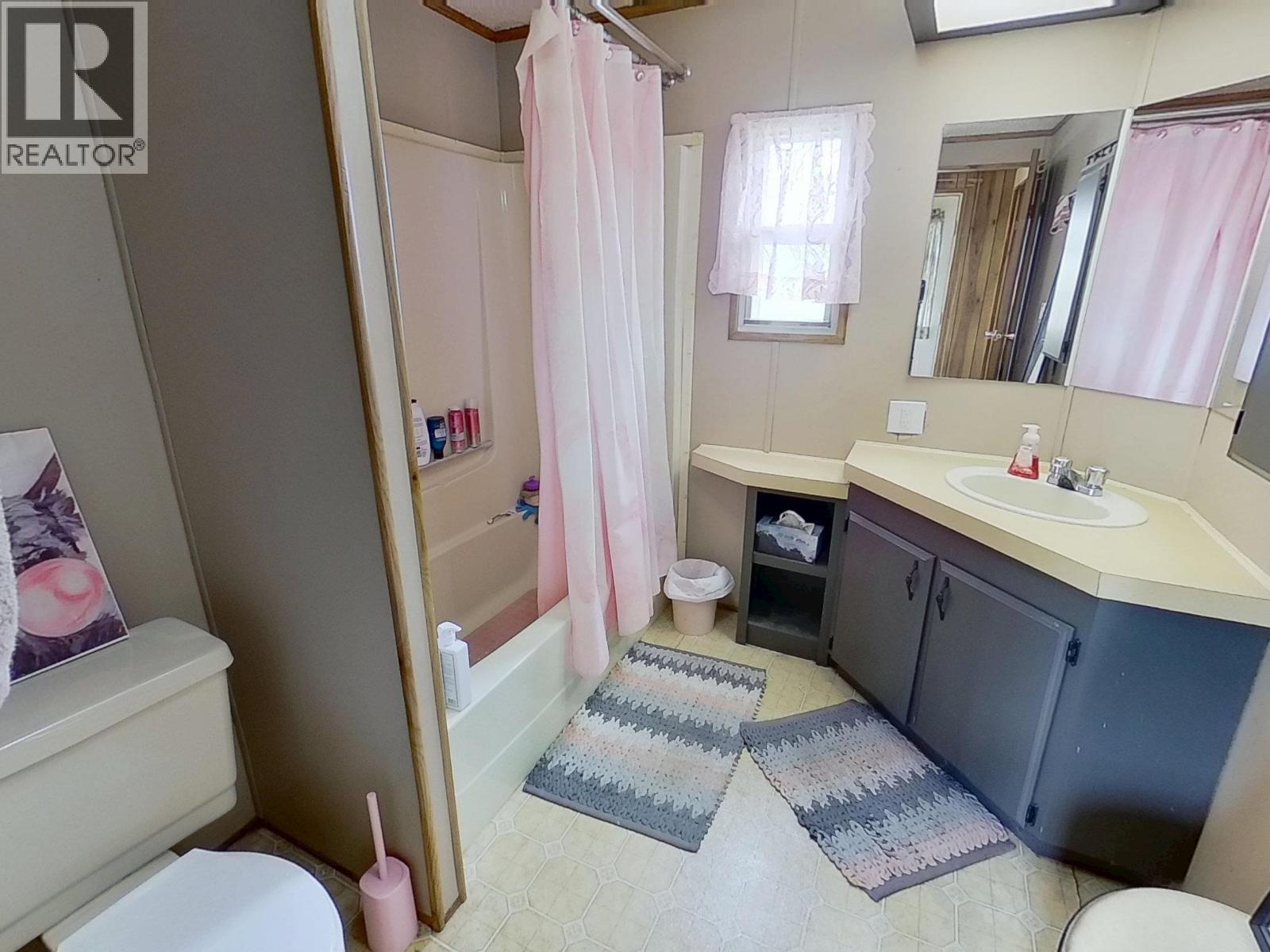 4 950 Anderson Drive, Quesnel, BC - Indoor Photo Showing Bathroom