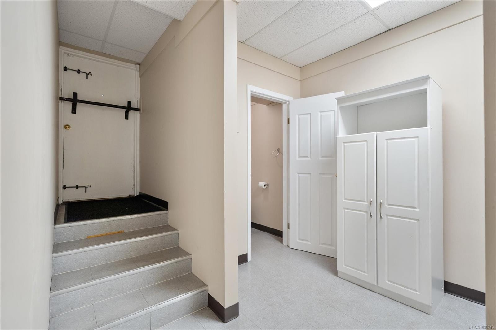 #2-2727 Quadra St, Victoria, BC