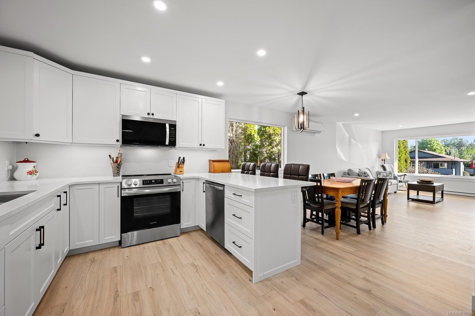 1732 Penfield Rd, Campbell River, BC