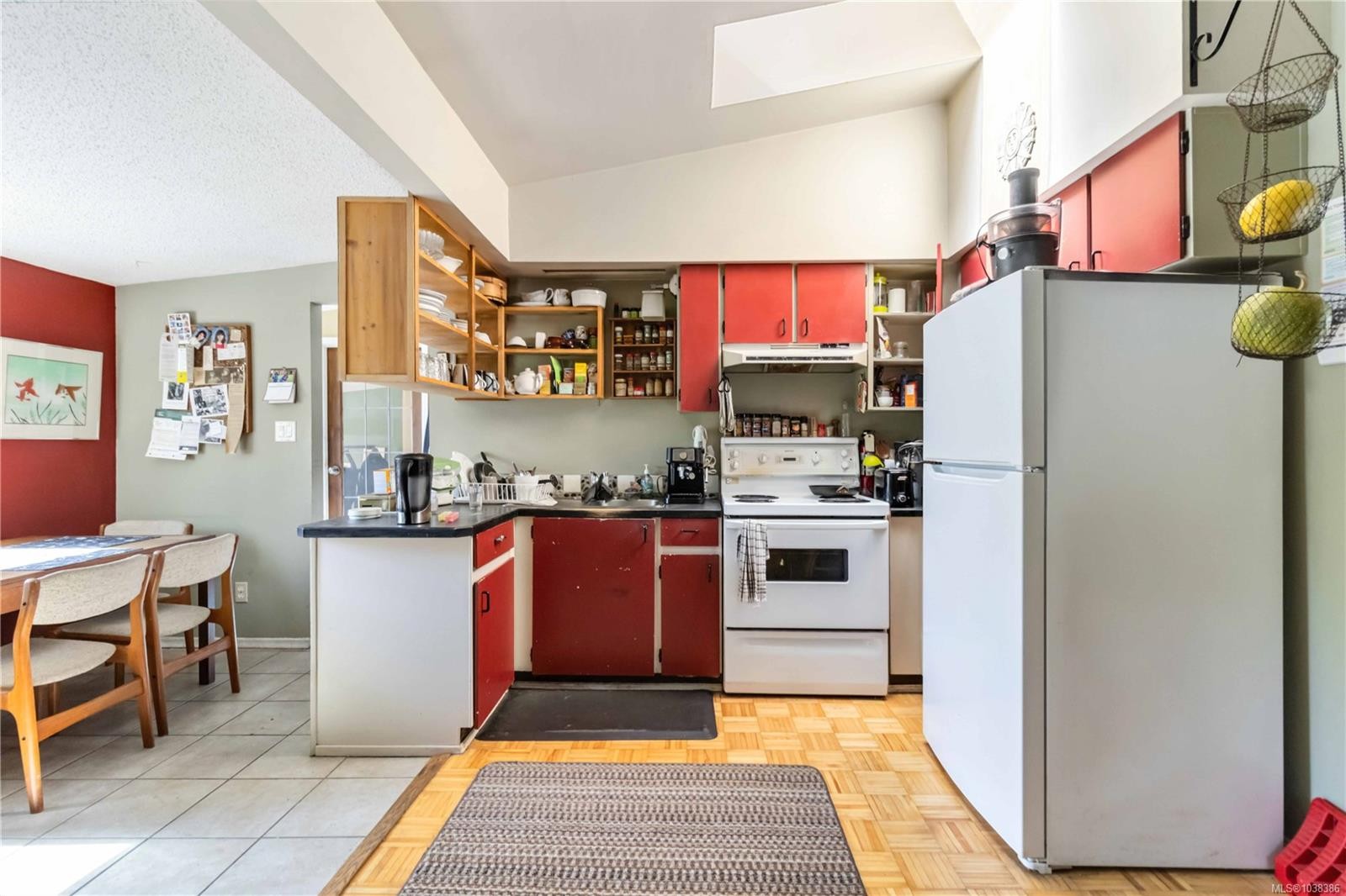 1415 Lang St, Victoria, BC