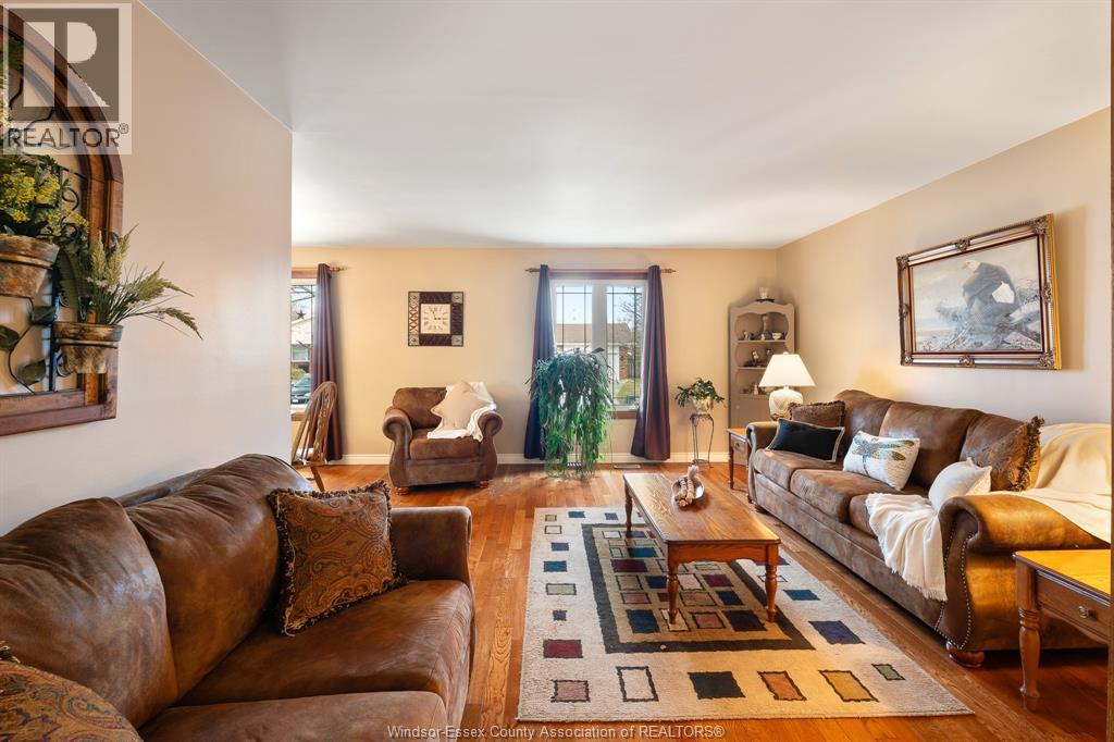 42 William Avenue, Kingsville, ON