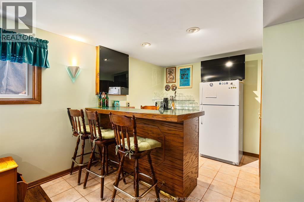 42 William Avenue, Kingsville, ON