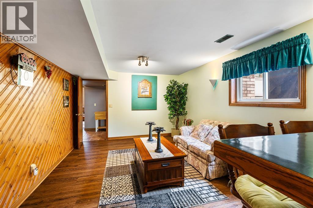 42 William Avenue, Kingsville, ON