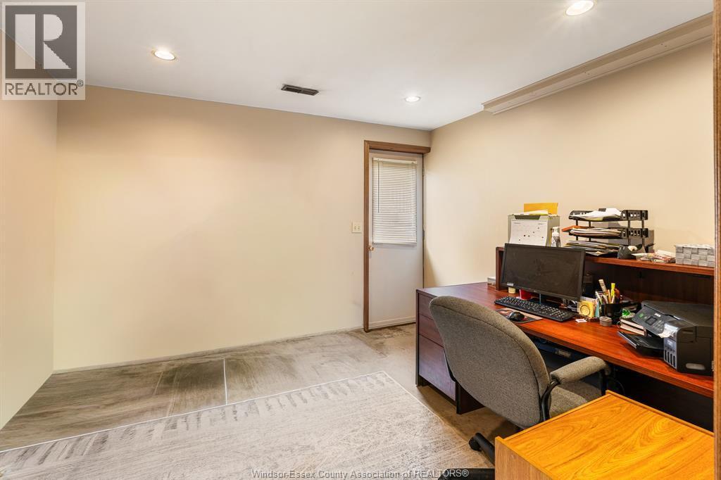 42 William Avenue, Kingsville, ON