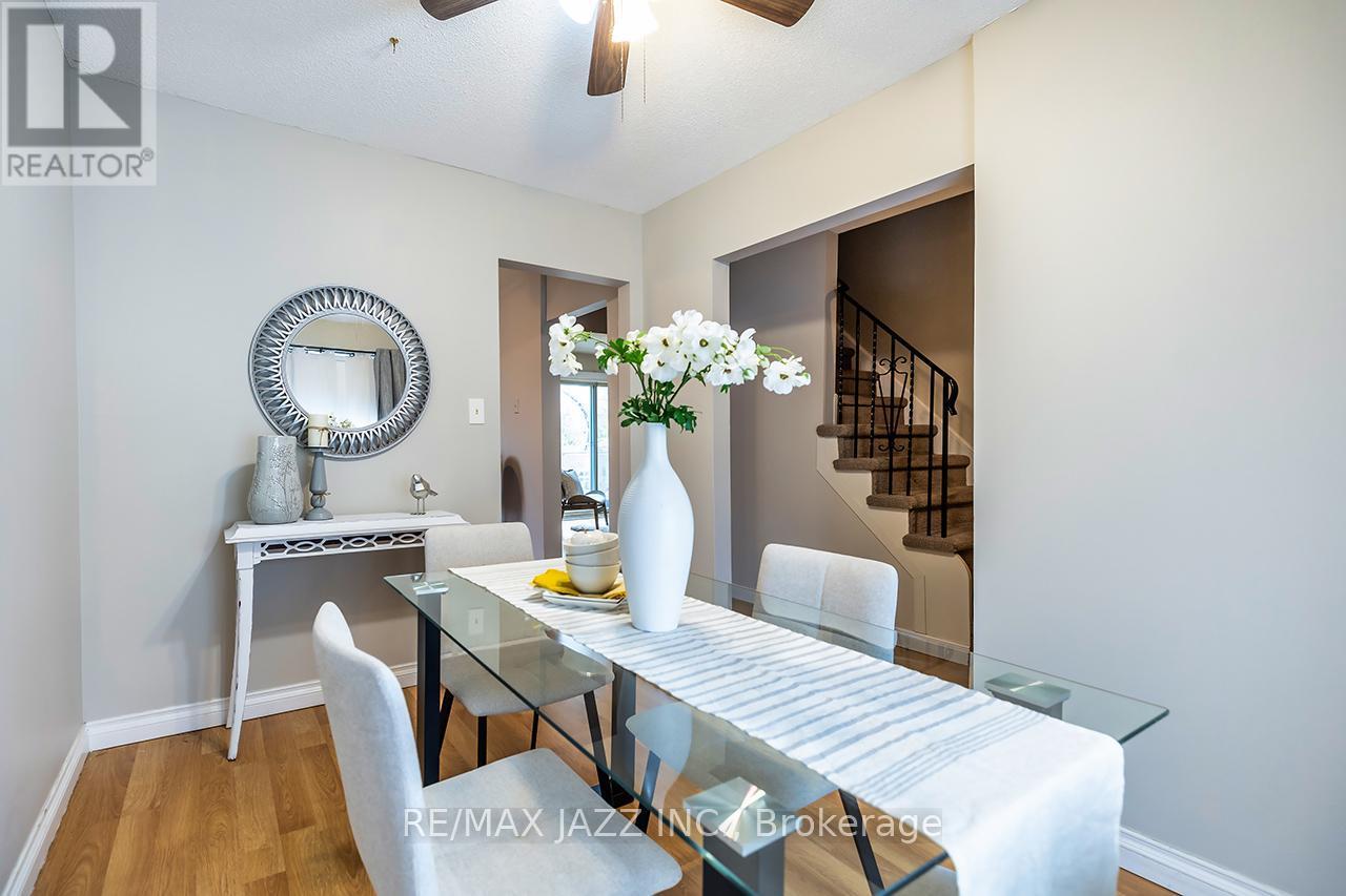 1347 Mary Street N, Oshawa (Samac), ON - Indoor Photo Showing Dining Room
