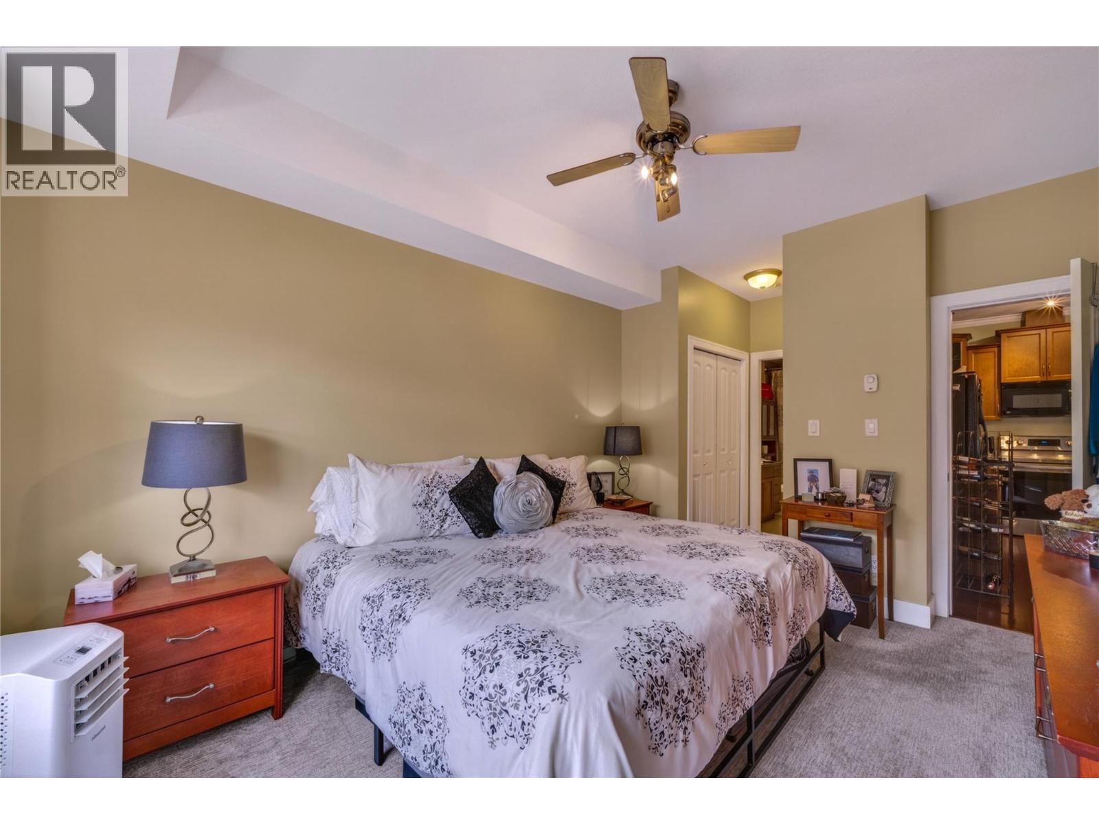 240 Wade Avenue W Avenue Unit# 305, Penticton, BC - Indoor Photo Showing Bedroom