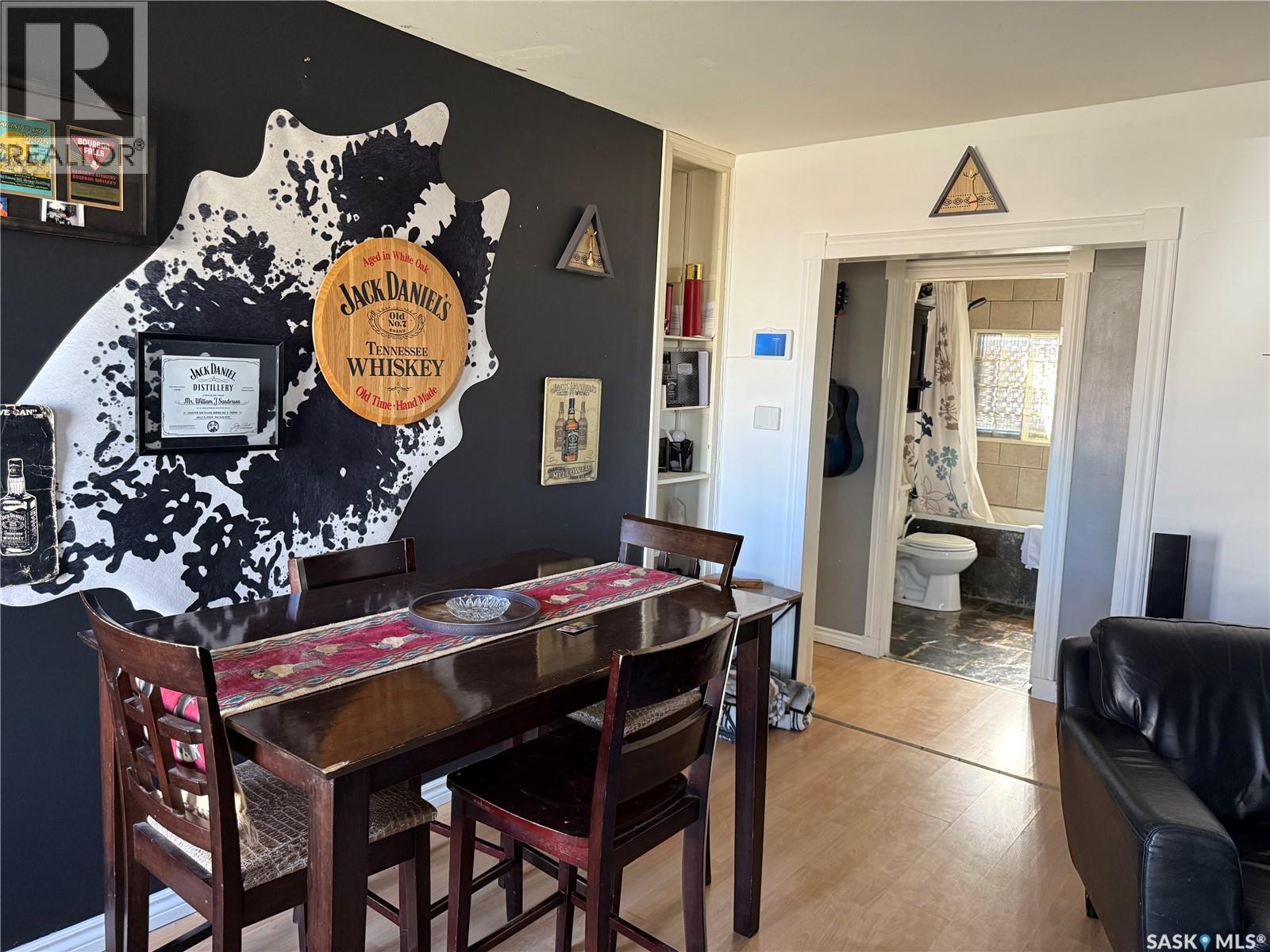 936 Wallace Street, Regina, SK - Indoor Photo Showing Dining Room
