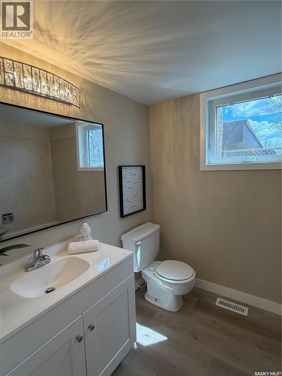 358 Cedar Meadow Drive, Regina, SK - Indoor Photo Showing Bathroom