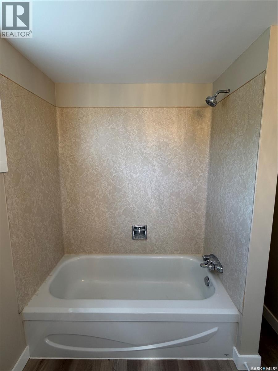 358 Cedar Meadow Drive, Regina, SK - Indoor Photo Showing Bathroom