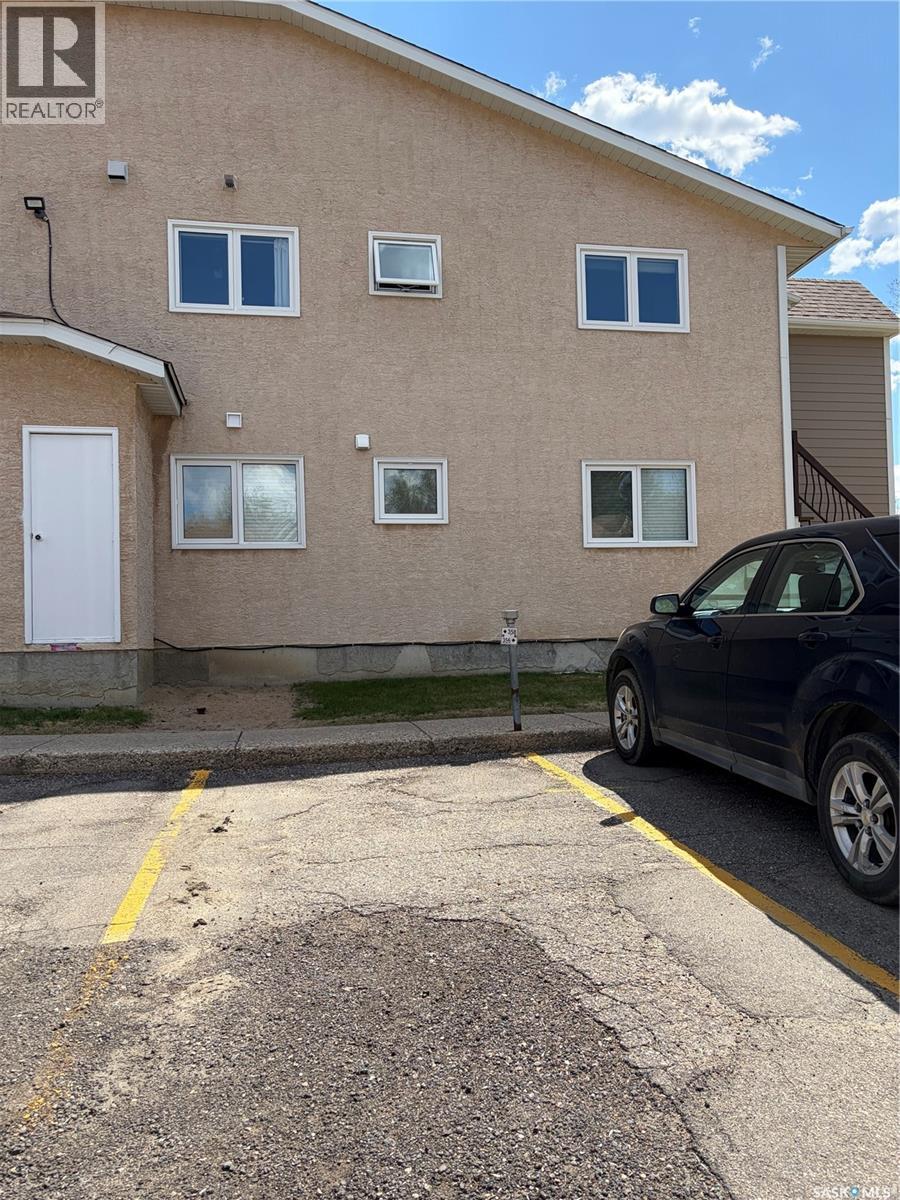 358 Cedar Meadow Drive, Regina, SK - Outdoor With Exterior