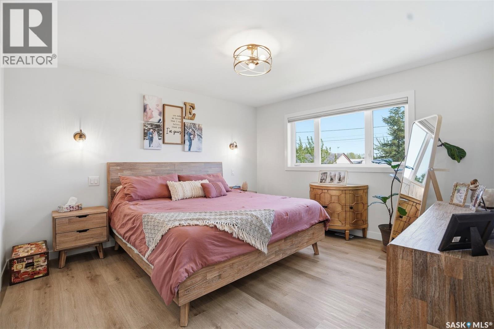 112 8Th Avenue E, Watrous, SK - Indoor Photo Showing Bedroom