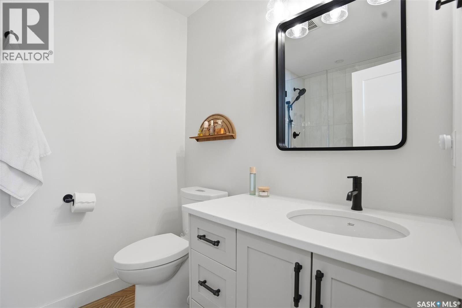 112 8Th Avenue E, Watrous, SK - Indoor Photo Showing Bathroom