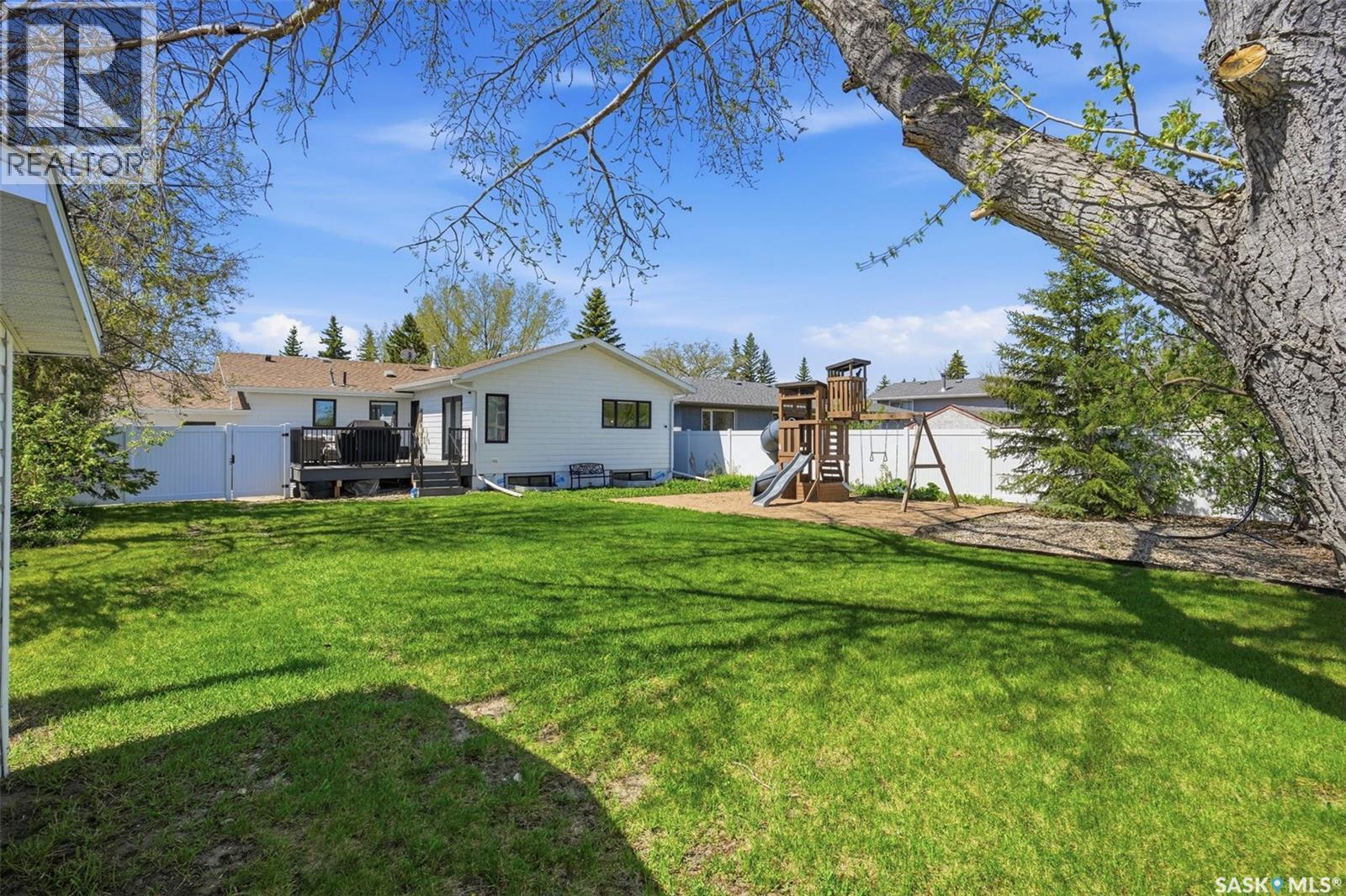 112 8Th Avenue E, Watrous, SK - Outdoor