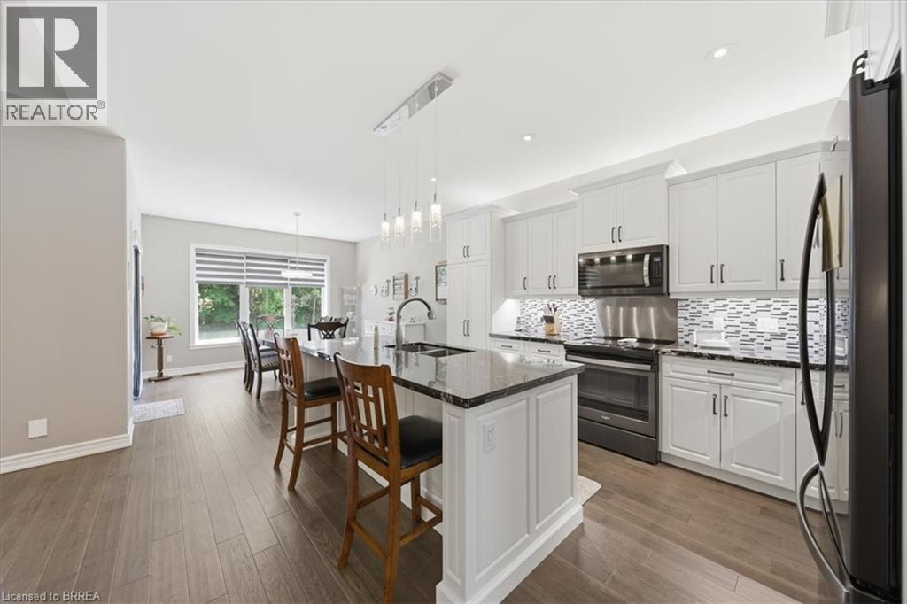 4 Lynndale Road, Simcoe, ON - Indoor Photo Showing Kitchen With Upgraded Kitchen