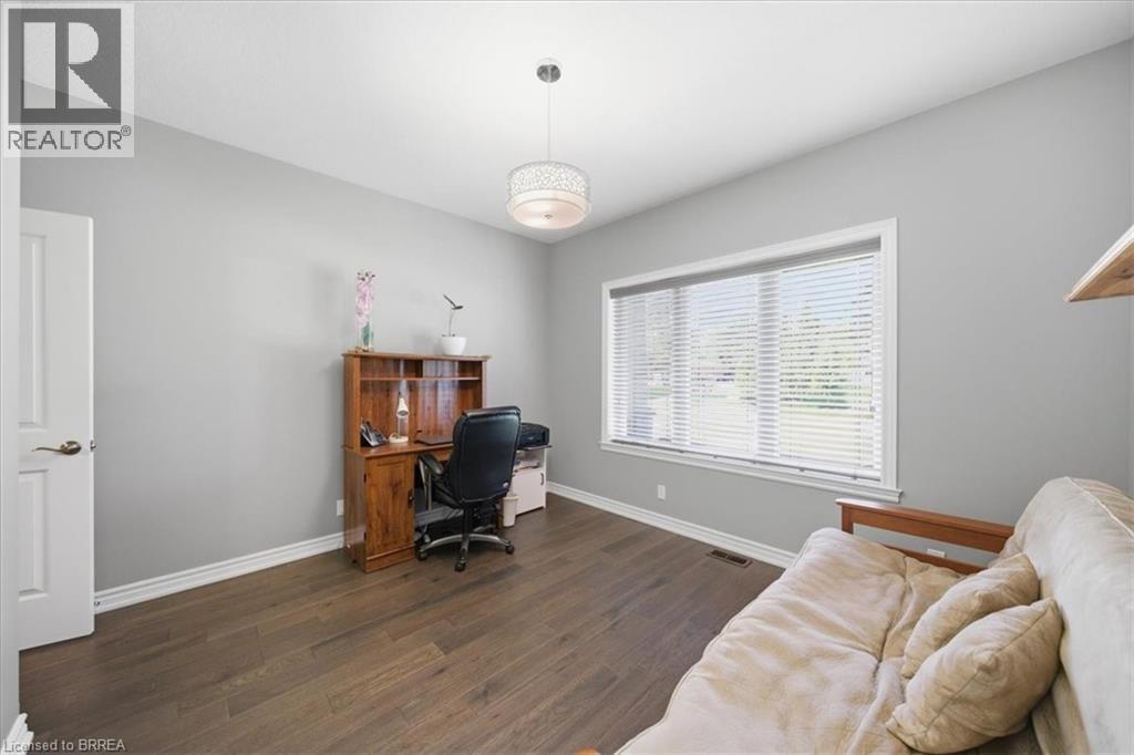 4 Lynndale Road, Simcoe, ON - Indoor
