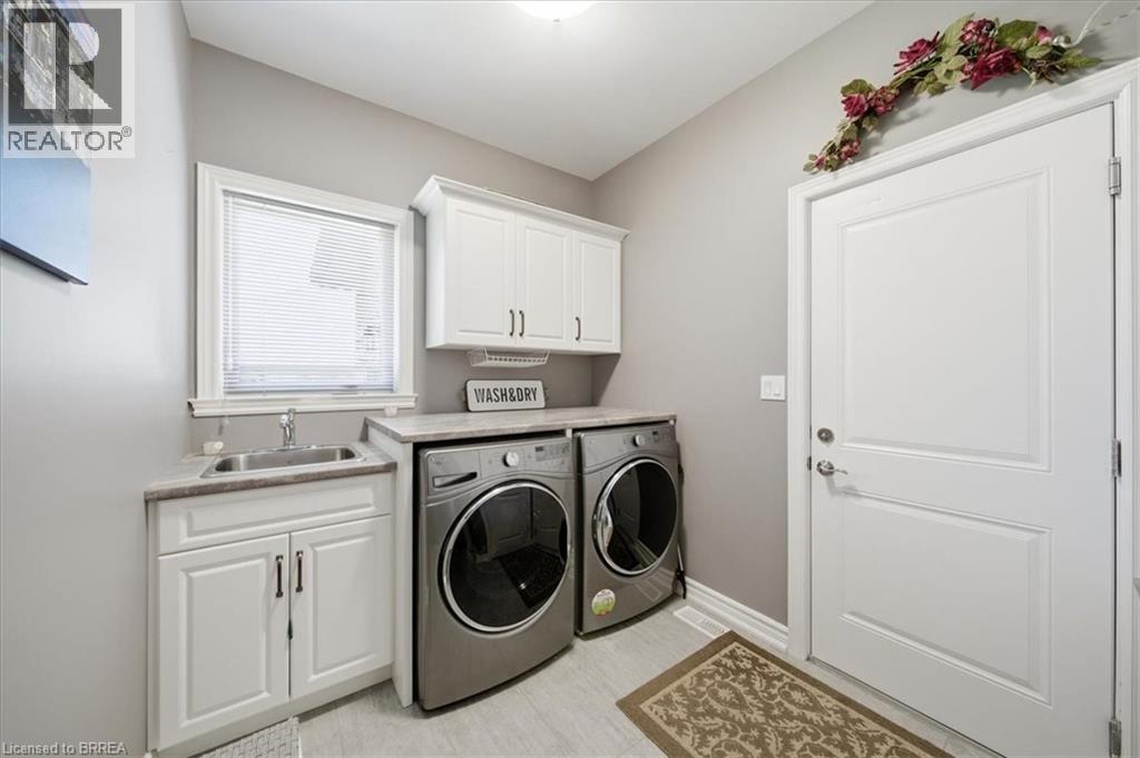 4 Lynndale Road, Simcoe, ON - Indoor Photo Showing Laundry Room
