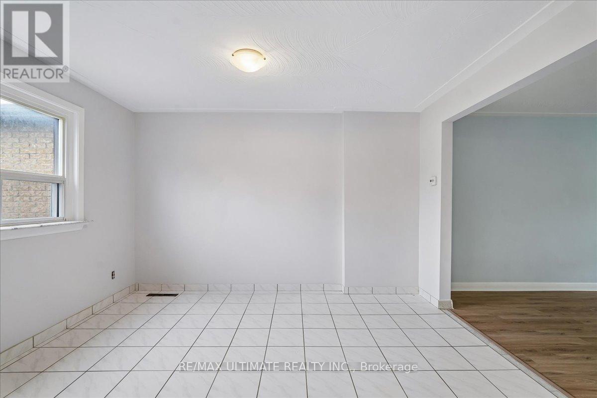 12 Thurodale Avenue, Toronto, ON - Indoor