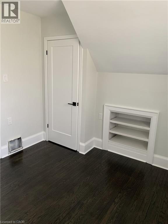21 Haddon Avenue S, Hamilton, ON - Indoor Photo Showing Other Room