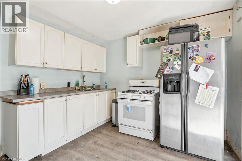 276 Roxborough Avenue, Hamilton, ON - Indoor Photo Showing Kitchen
