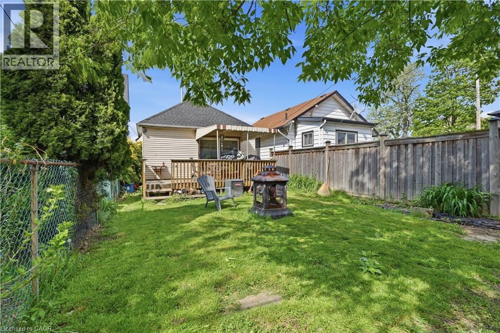 276 Roxborough Avenue, Hamilton, ON - Outdoor With Deck Patio Veranda