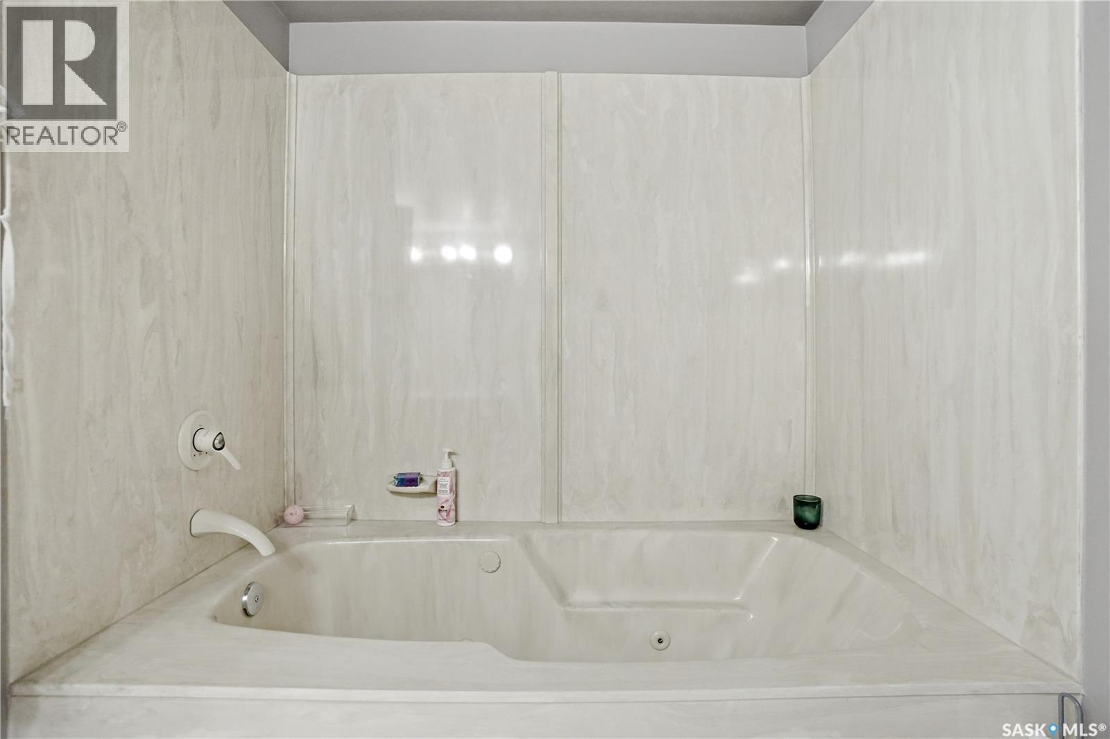 206 2315 Cornwall Street, Regina, SK - Indoor Photo Showing Bathroom