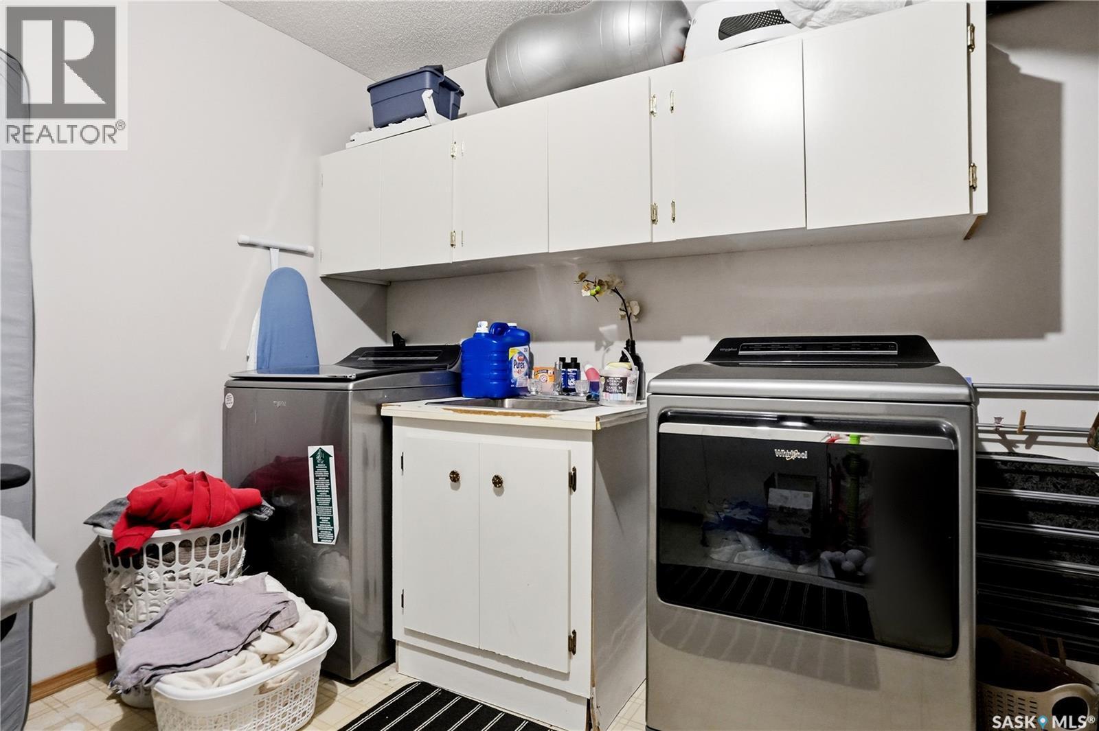 206 2315 Cornwall Street, Regina, SK - Indoor Photo Showing Laundry Room