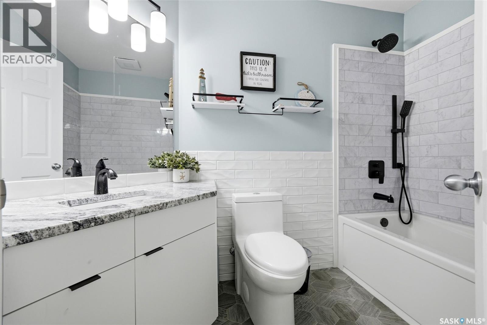 709 Aspen Crescent, Pilot Butte, SK - Indoor Photo Showing Bathroom