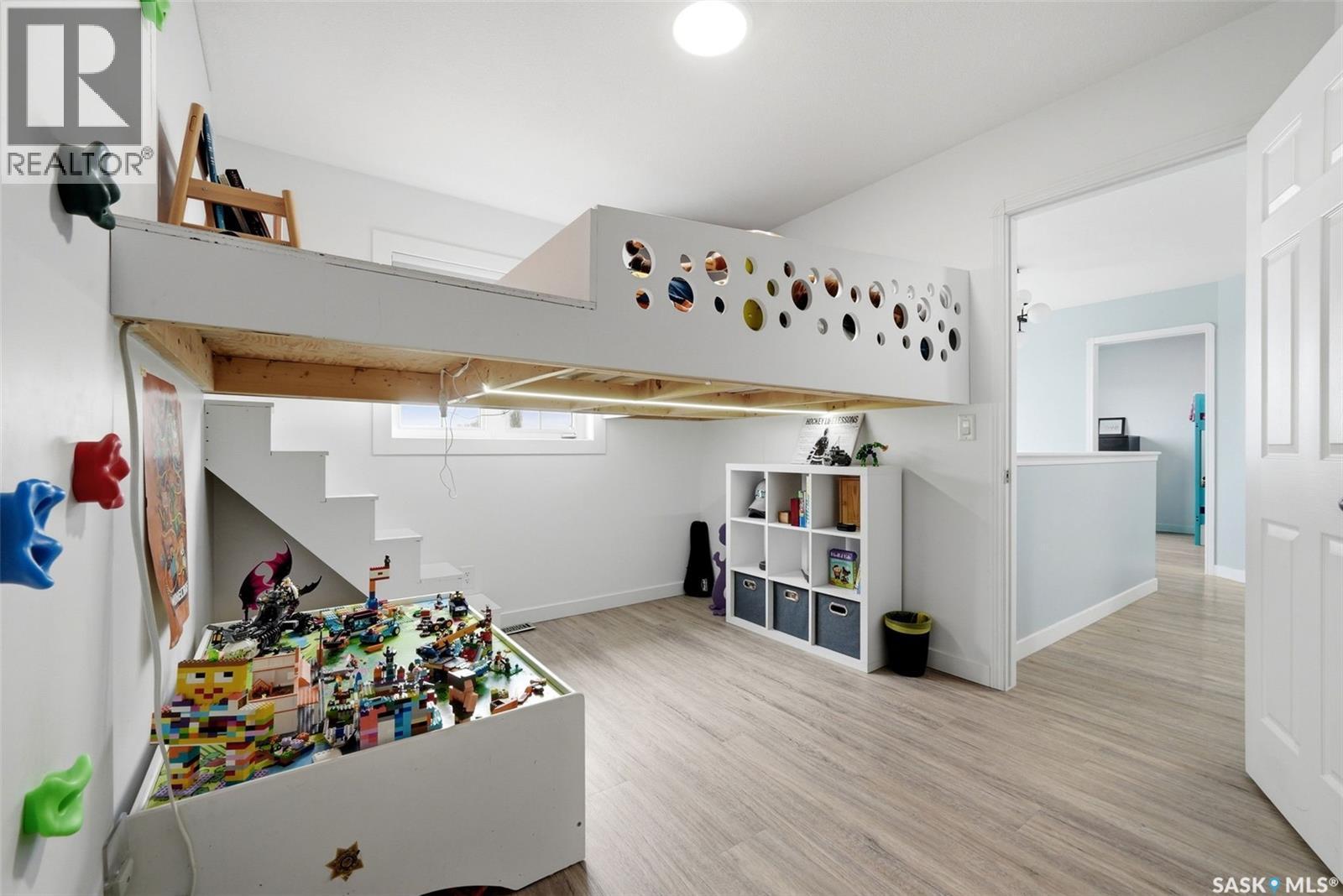 709 Aspen Crescent, Pilot Butte, SK - Indoor Photo Showing Other Room
