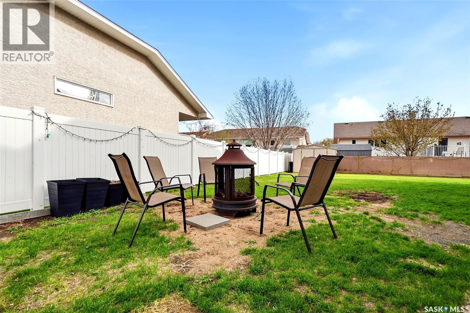 709 Aspen Crescent, Pilot Butte, SK - Outdoor