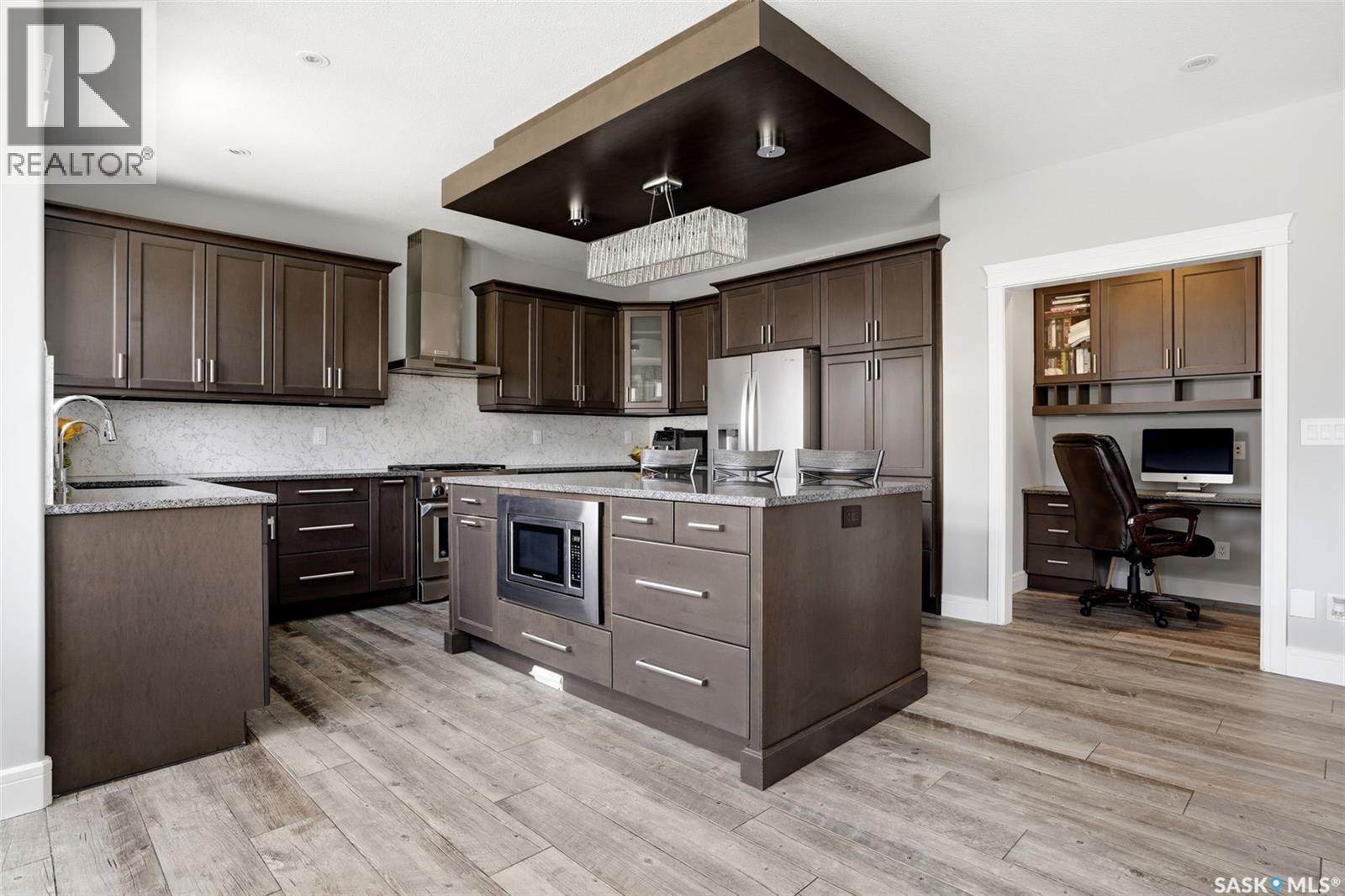 4868 Wright Road, Regina, SK - Indoor Photo Showing Kitchen With Stainless Steel Kitchen